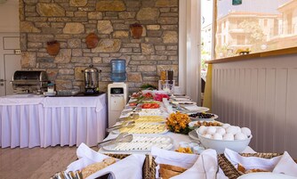 Desayuno bufé gratuito y diario