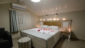 Penthouse | Peti besi dalam bilik, meja, seterika/papan seterika, Wi-fi percuma 