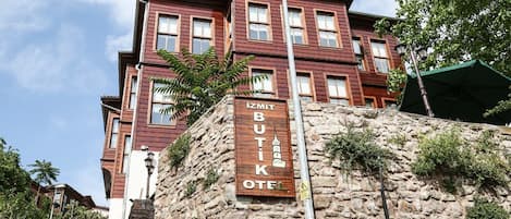 Fachada de la propiedad