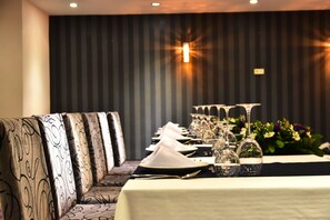 Breakfast and dinner served - Hande Hotel (Mustafakemalpasa)