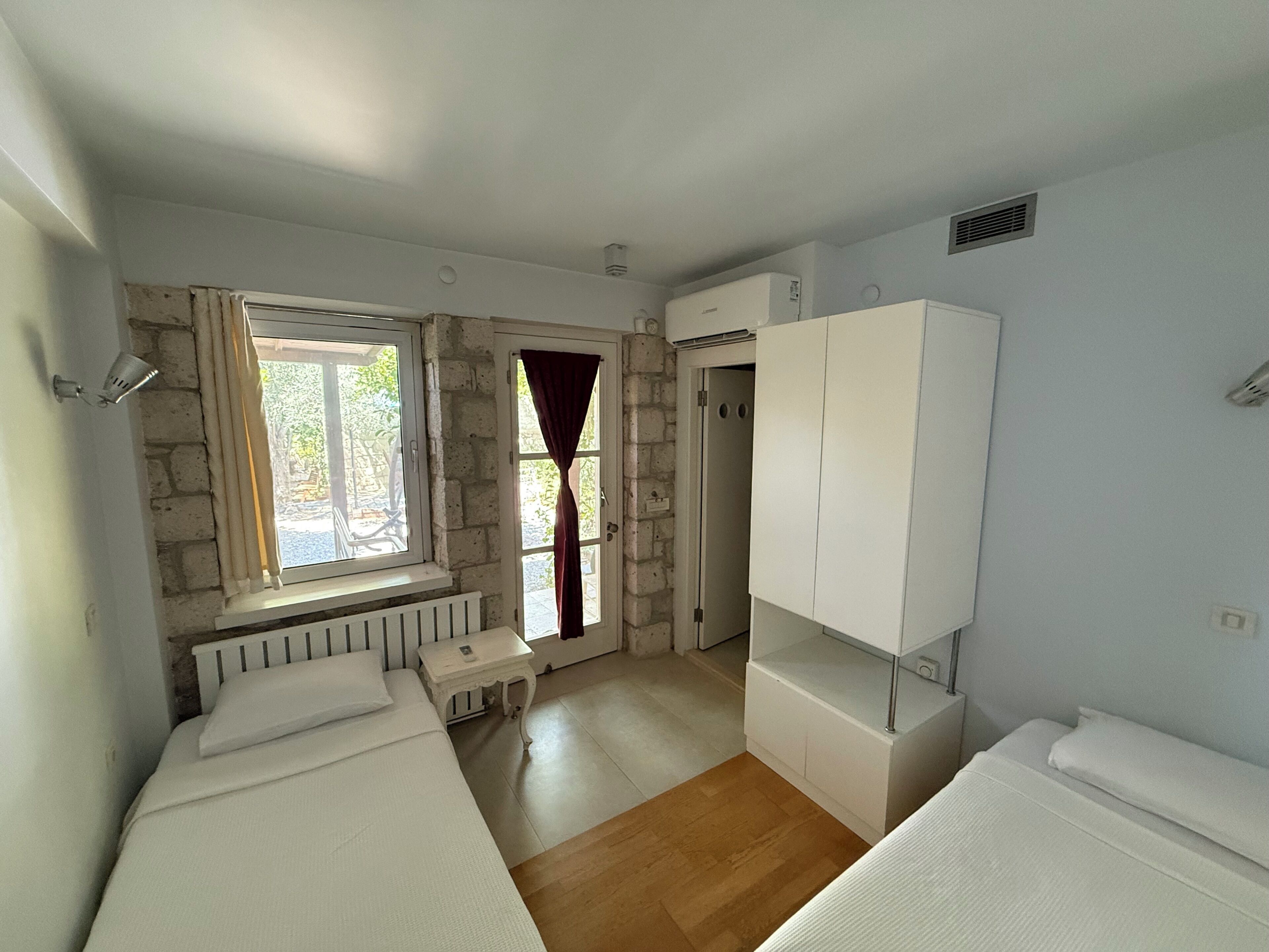 Economy Room | Memory foam beds, in-room safe, soundproofing, WiFi (free)