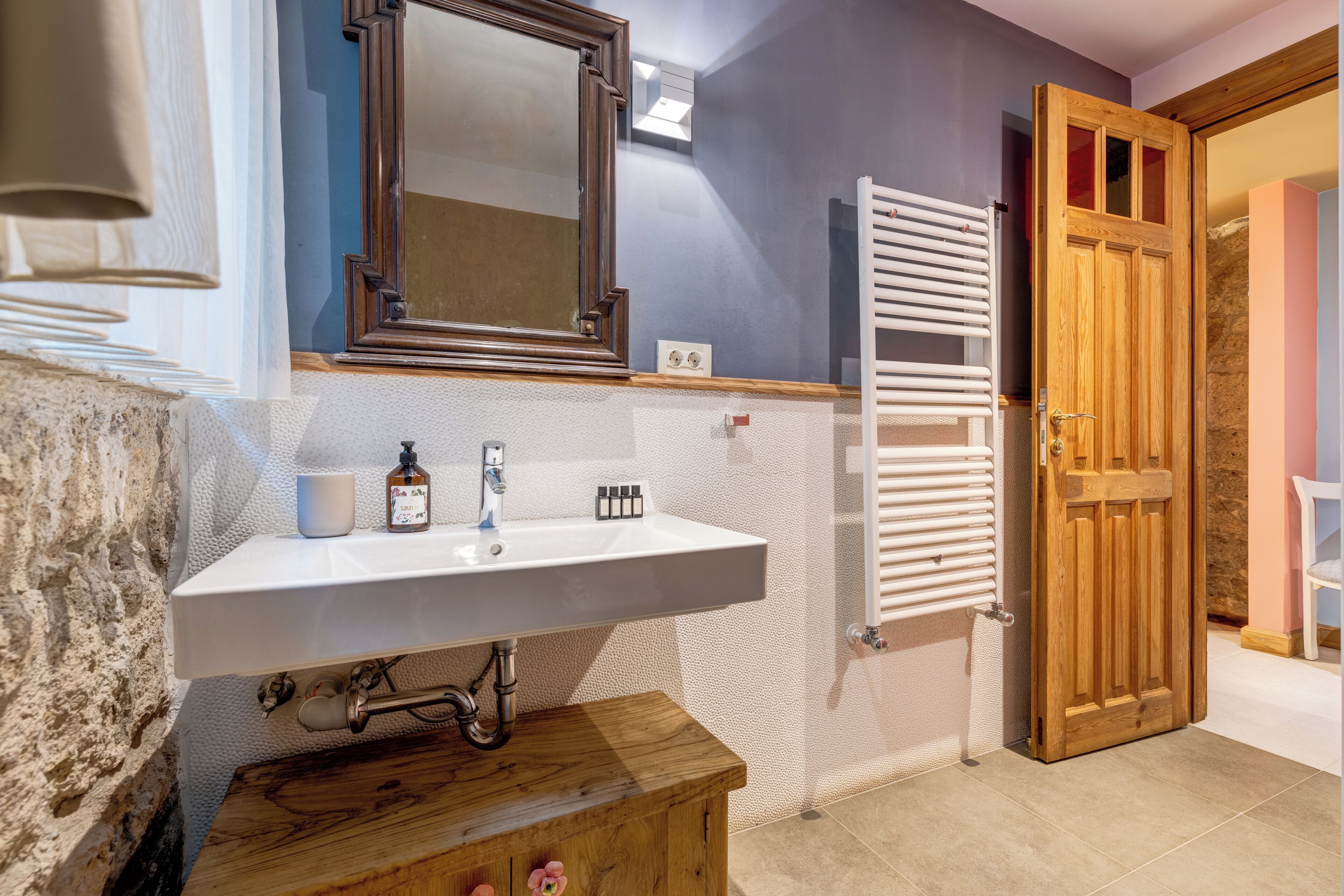 superior room | bathroom | shower, free toiletries, hair dryer, slippers