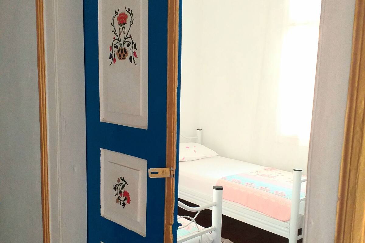 Standard Twin Room | Premium bedding, WiFi (free)