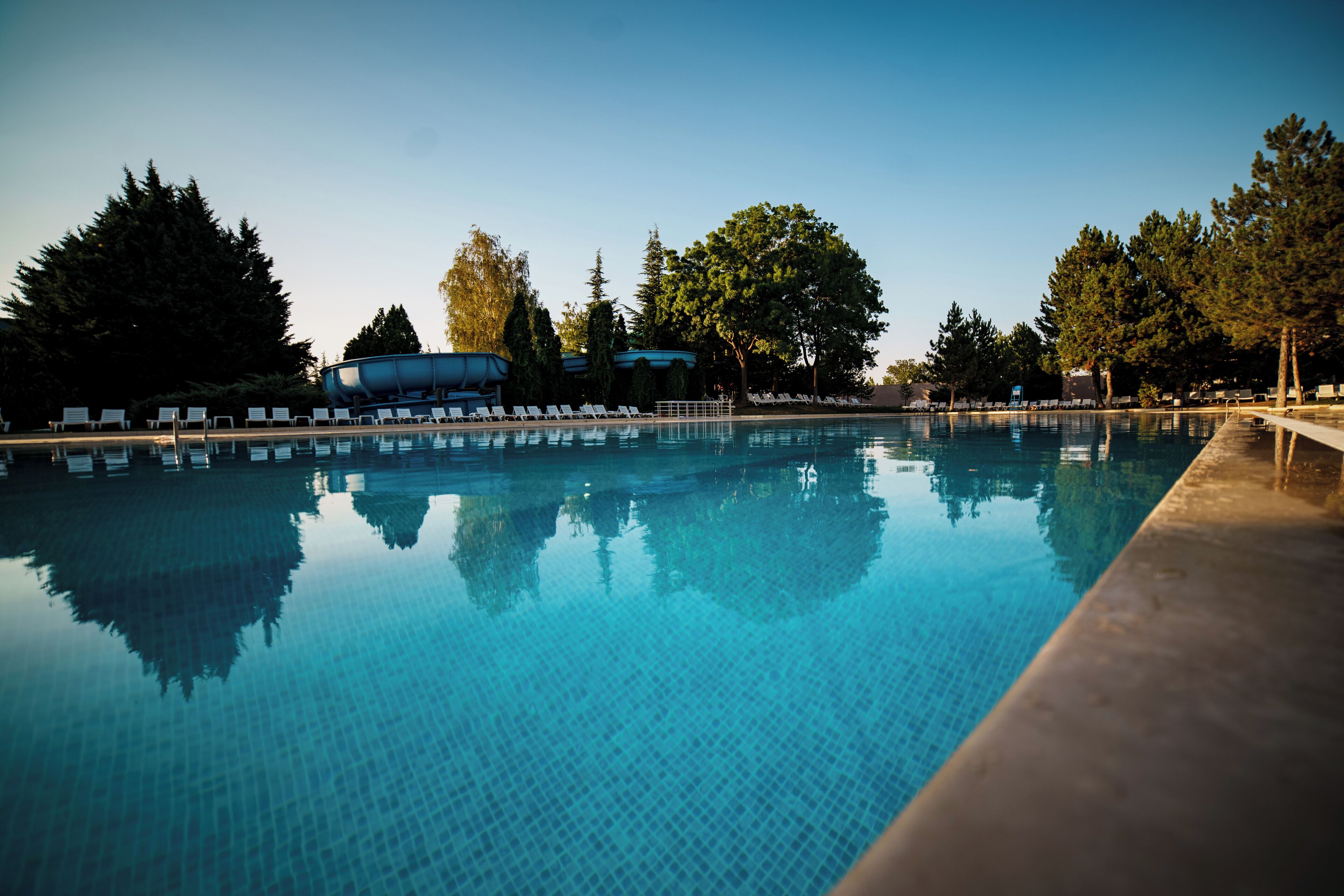 3 indoor pools, seasonal outdoor pool, sun loungers, lifeguards on site