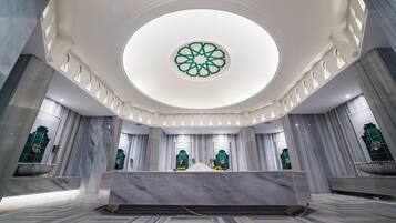 Behandlungsräume für Paare, Sauna, Whirlpool, Dampfbad