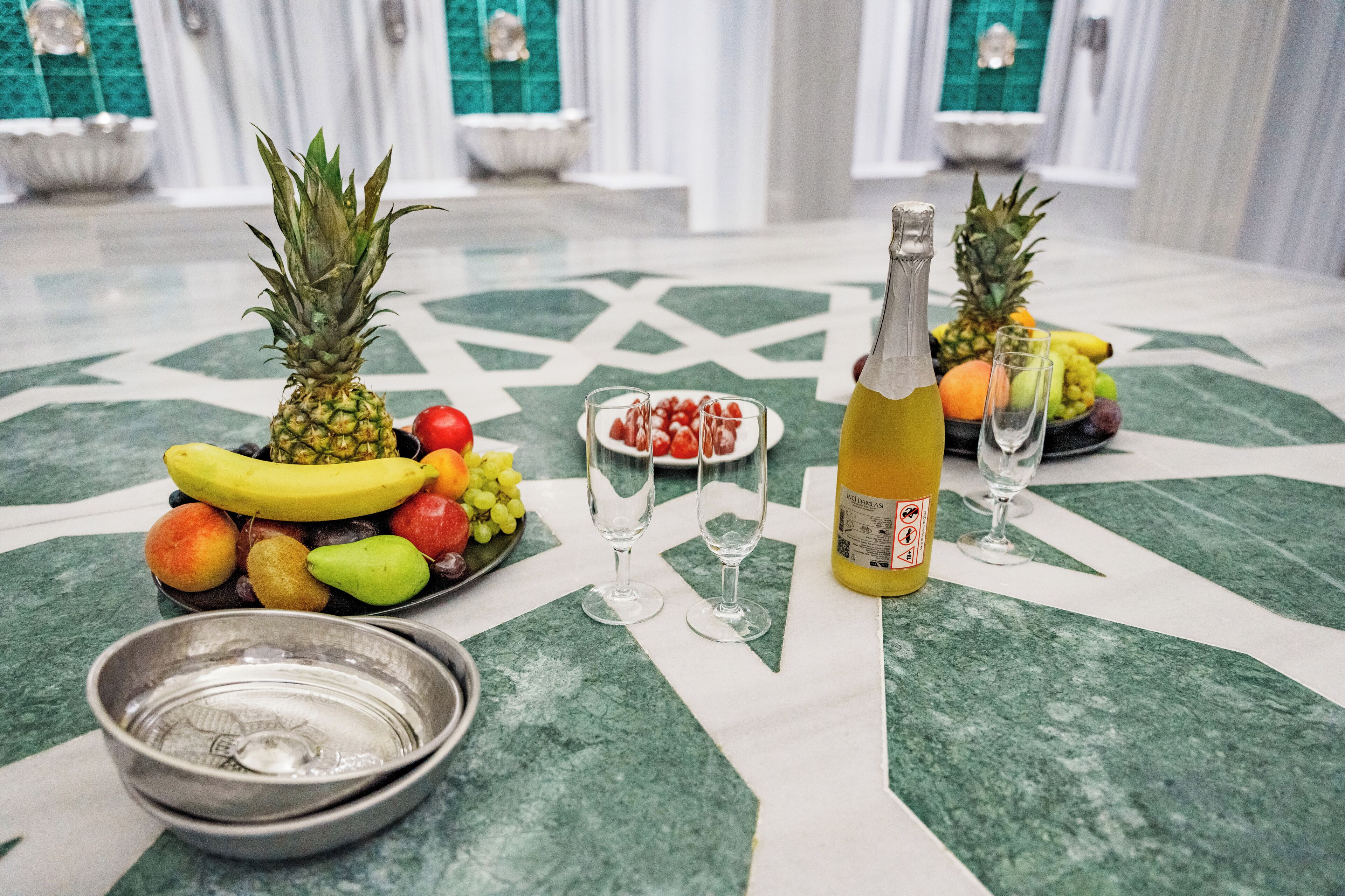 couples treatment room(s), sauna, hot tub, steam room