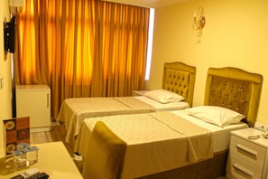 Quarto casal ou duplo standard | Frigobar, cofres nos quartos, ferros/tábuas de passar roupa