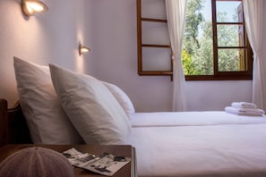 Twin Room, Garden View | 1 bedroom, pillowtop beds, desk, laptop workspace - Naftilos Skiathos (Skiathos)