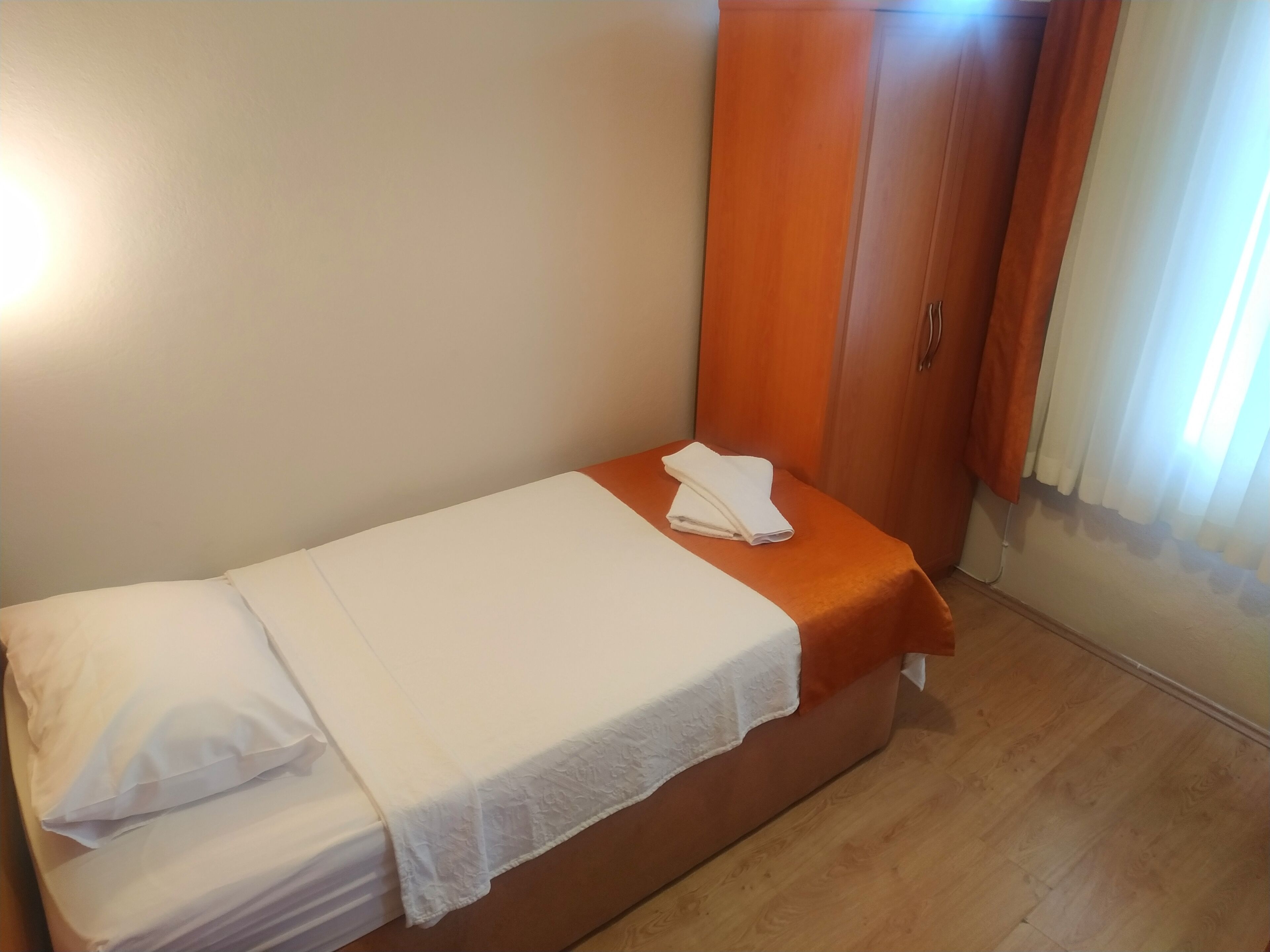 standard single room | in-room safe, iron/ironing board, free wifi, bed sheets