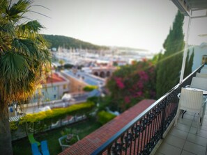Terrace/patio - Yalcin Hotel (Cesme)