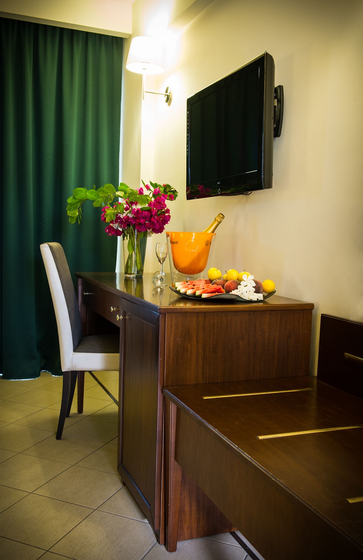 minibar, in-room safe, individually furnished, desk