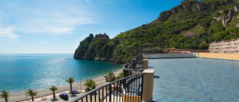 Rooftop terrace