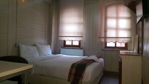 Habitación individual estándar | Escritorio y wifi gratis