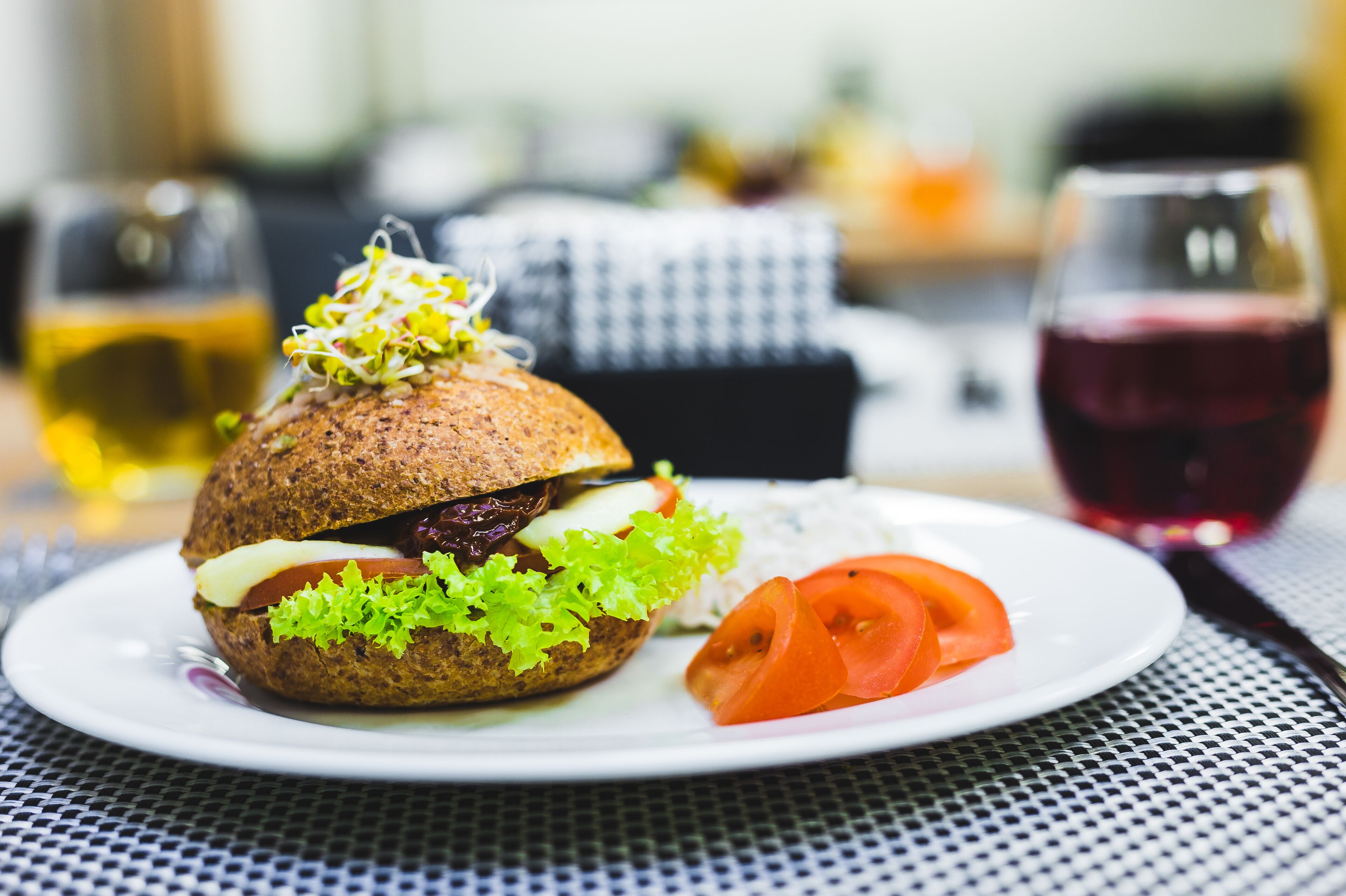 daily buffet breakfast (pln 50 per person)