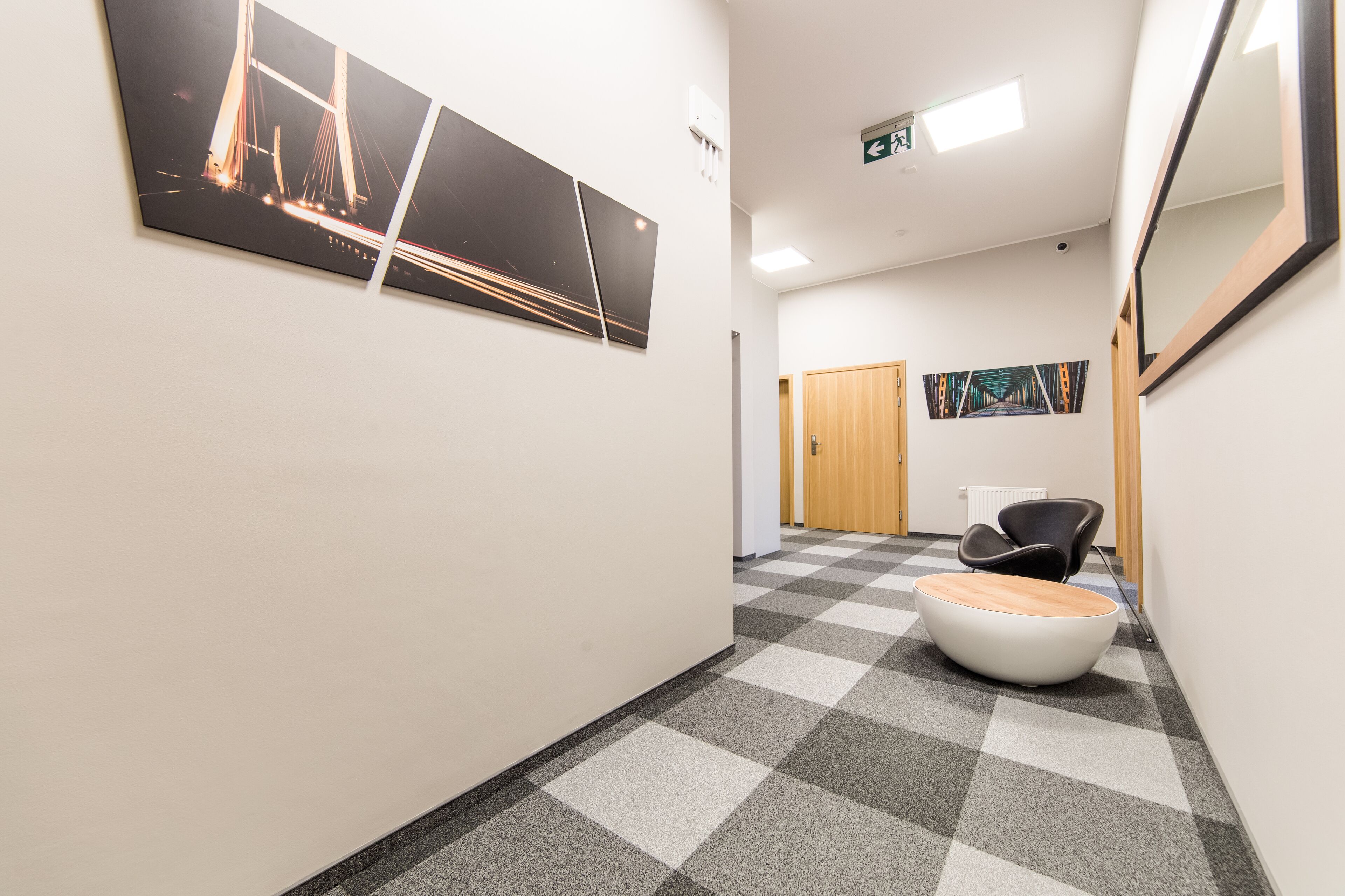 premium bedding, in-room safe, desk, soundproofing