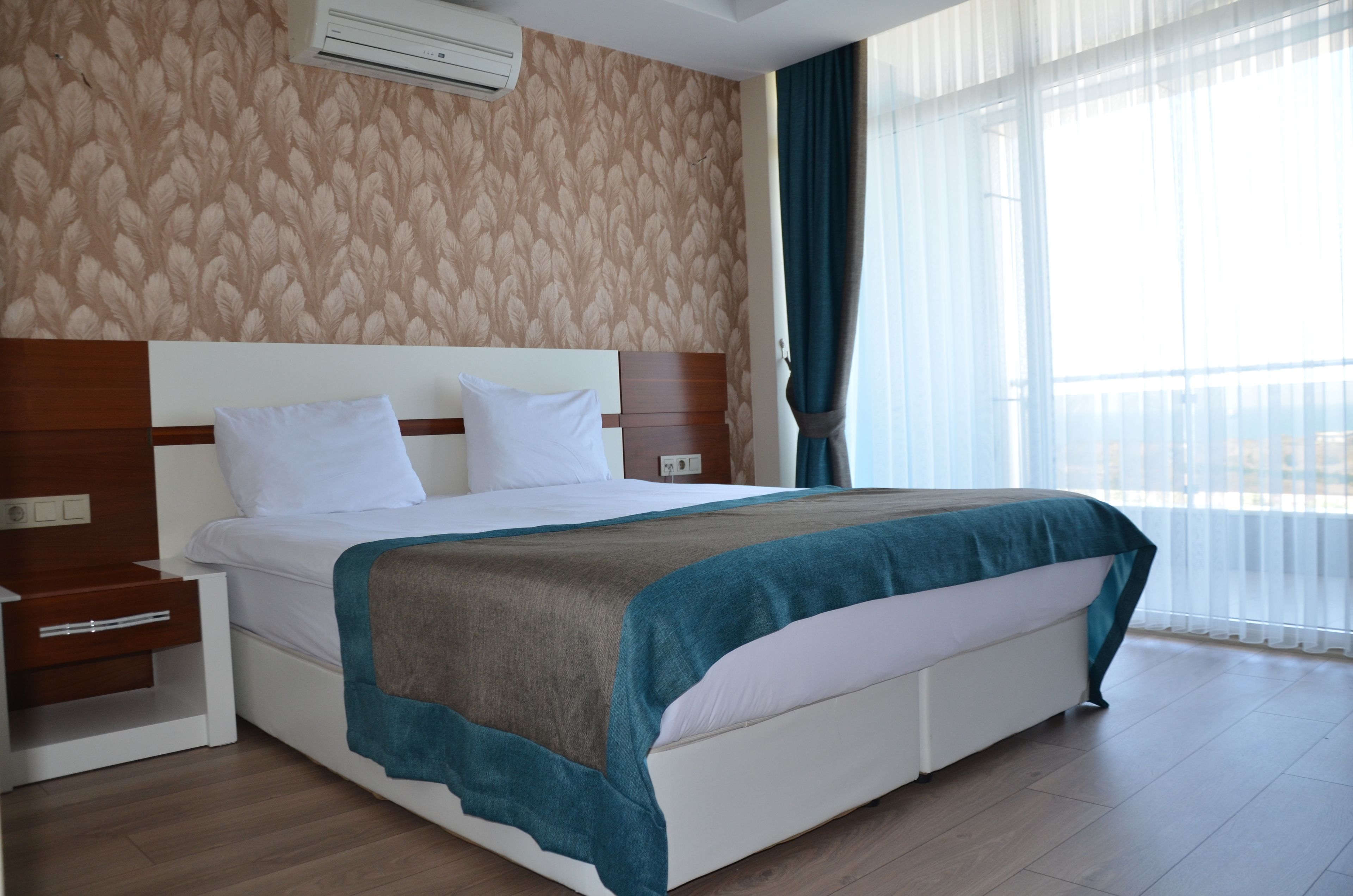 junior suite | egyptian cotton sheets, premium bedding, minibar, in-room safe