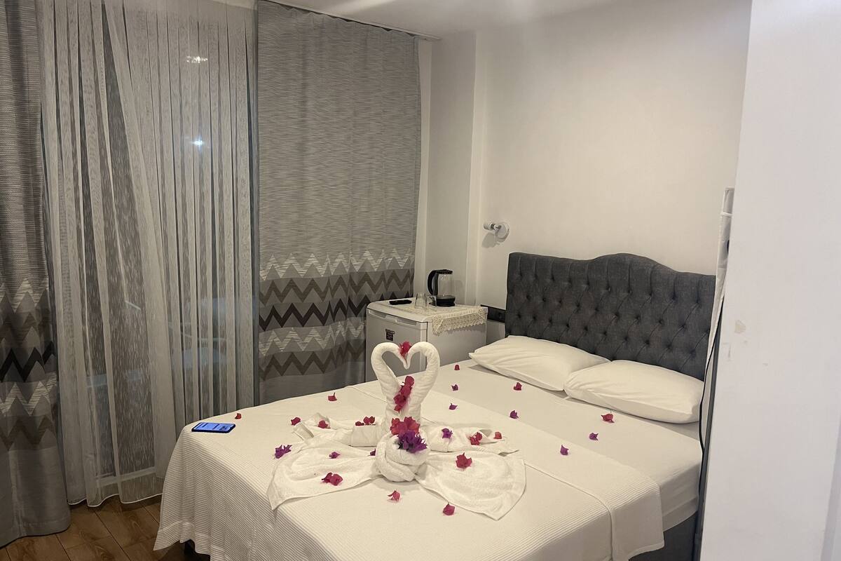 classic studio | 1 bedroom, desk, iron/ironing board, free wifi