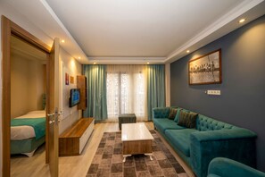 LCD TV - Marida Suit (Istanbul)