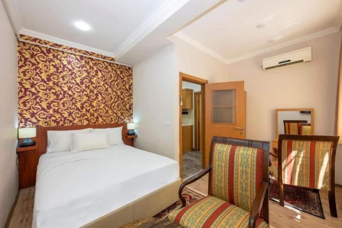 Schreibtisch, schallisolierte Zimmer, kostenloses WLAN