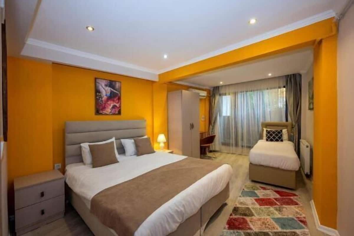 Schreibtisch, schallisolierte Zimmer, kostenloses WLAN