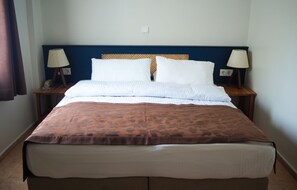 Premium bedding, down duvets, in-room safe, desk - Oya Boutique Hotel & Suites (Bodrum)