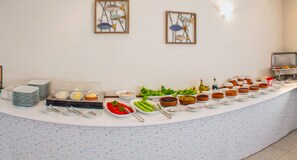 Petit déjeuner buffet compris tous les jours