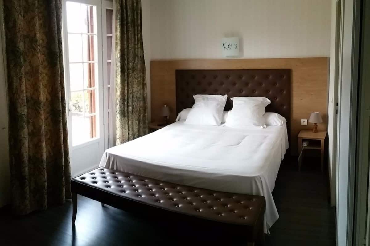 Double Room, Terrace | Peti besi dalam bilik, katil lipat simpan/tambahan, Wi-fi percuma