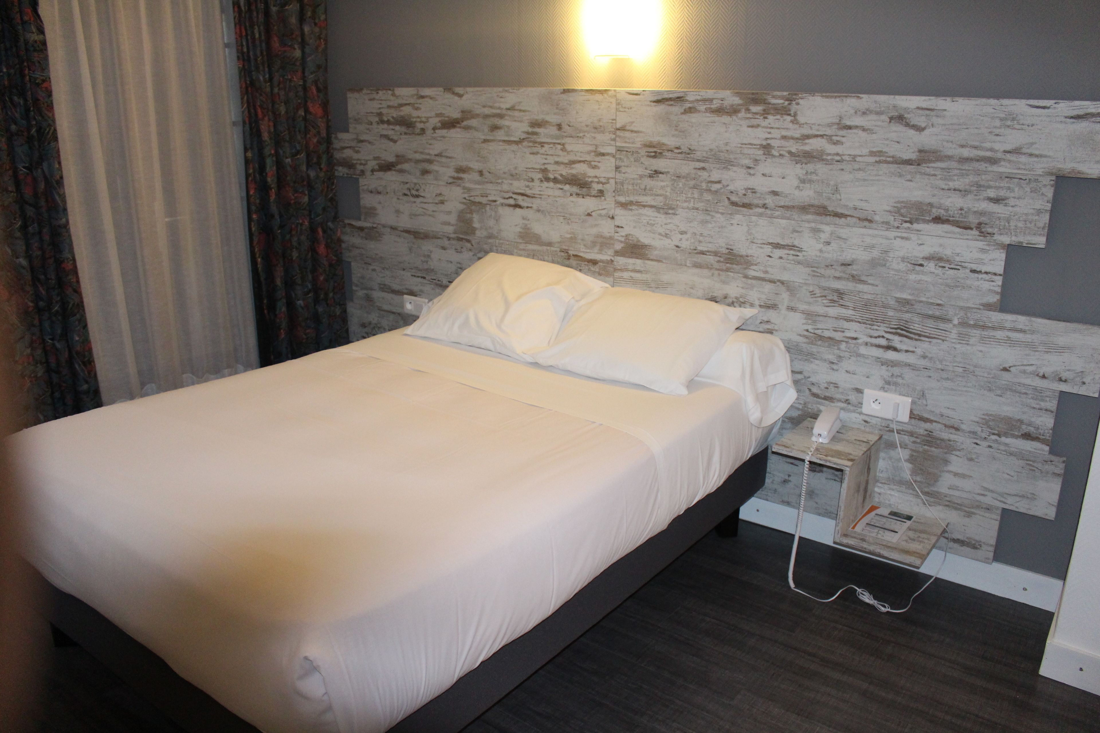 double room, park view | in-room safe, rollaway beds, free wifi