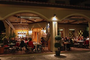 Aamiainen, lounas ja illallinen; turkkilainen keittiö