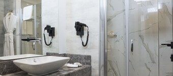 7 Rooms - Adults Only