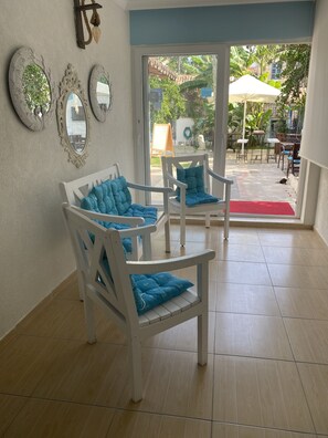 Reception - Mavi Butik Apart (Cesme)