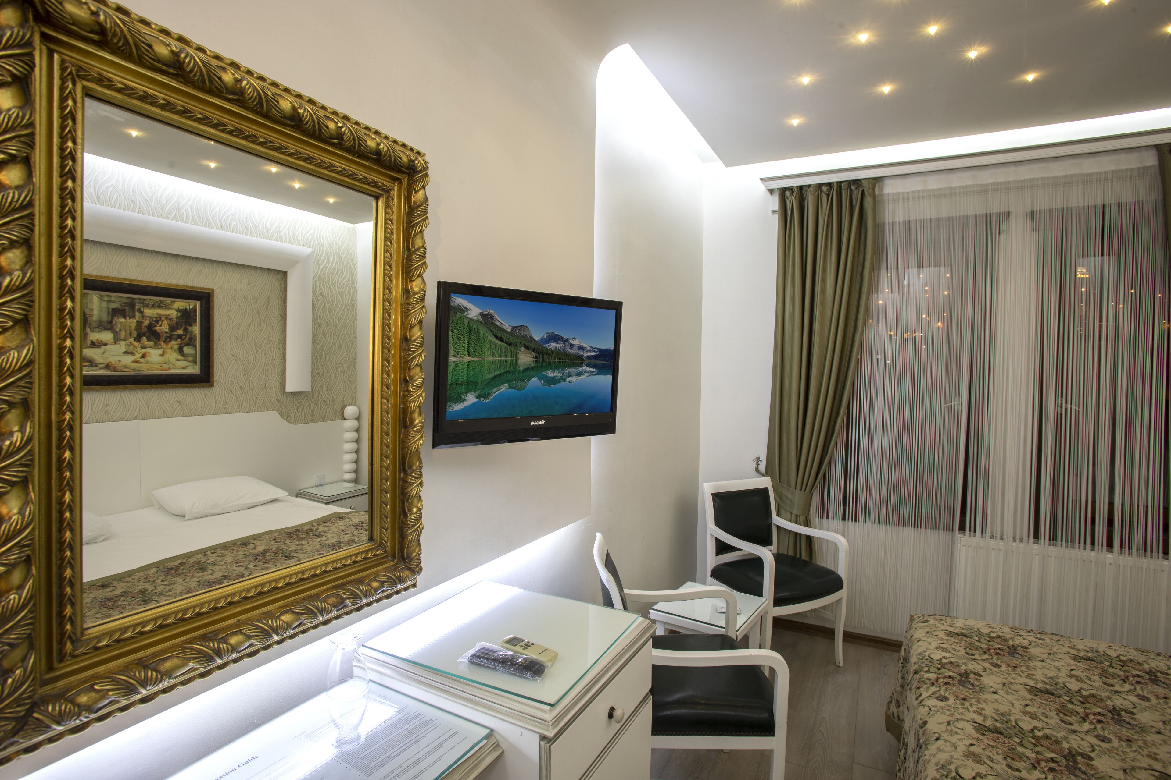 Standard Double or Twin Room | Minibar, in-room safe, free WiFi, bed sheets