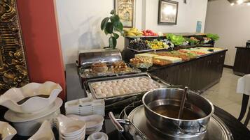 Breakfast, lunch, dinner served; Turkish cuisine