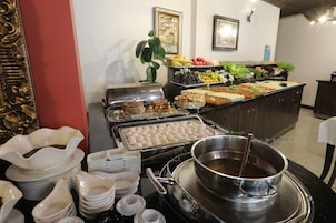 Café da manhã, almoço e jantar; culinária turca