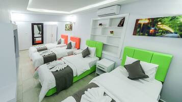 Premium bedding, desk, free WiFi
