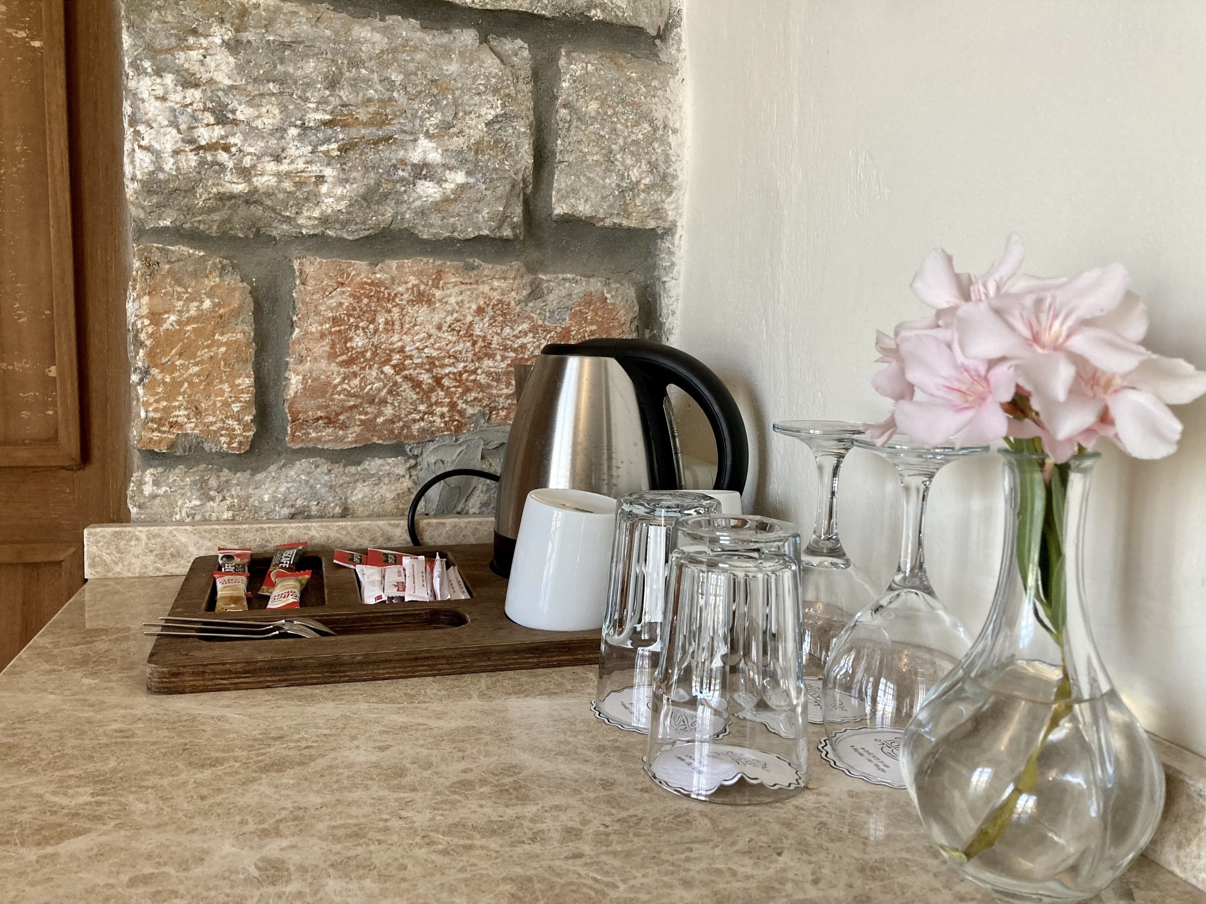 deluxe room, river view | room amenity