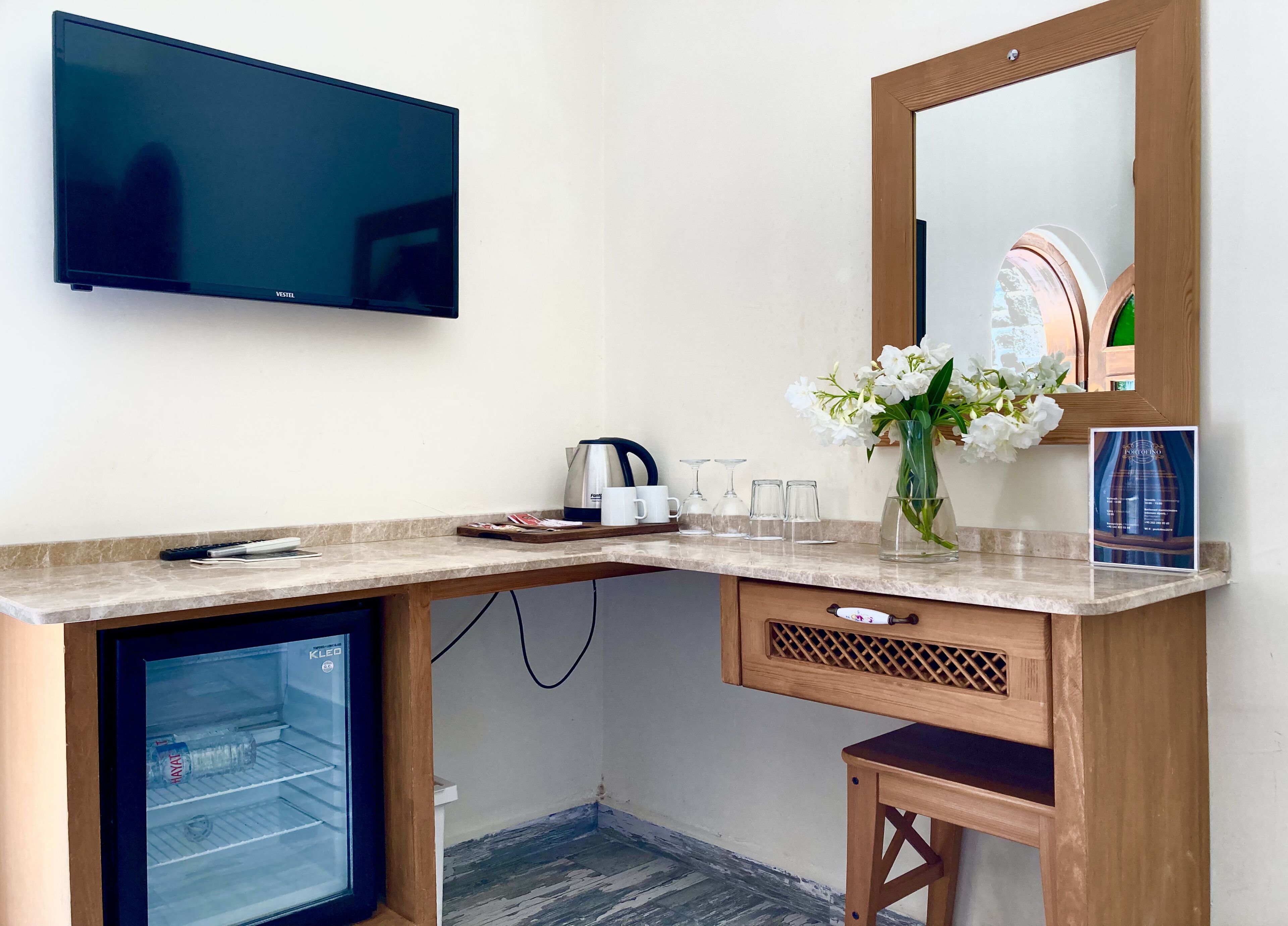 standard room, river or garden view | 1 bedroom, premium bedding, free minibar items, desk