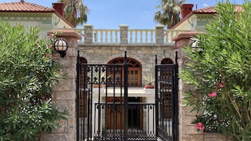 Entrada de la propiedad