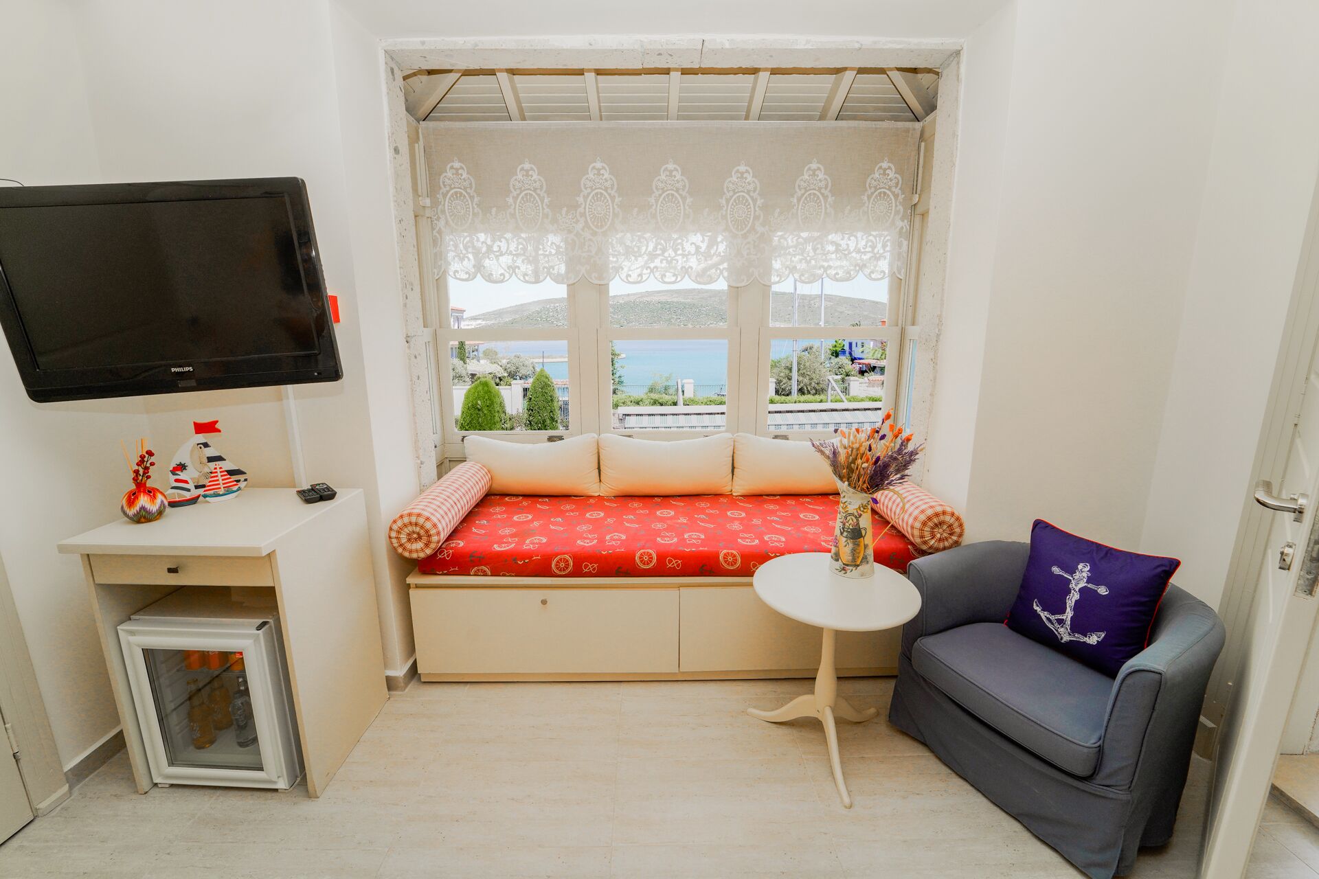 deluxe double or twin room, sea view | premium bedding, minibar, desk, soundproofing