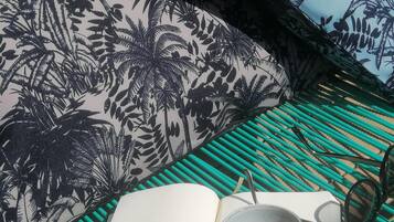 Individualmente mobiliados, quartos à prova de som, Wi-Fi de cortesia