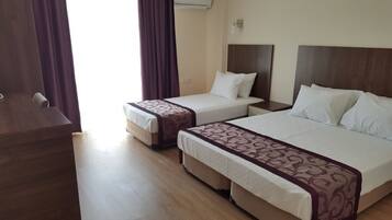 1 bedroom, minibar, in-room safe, desk