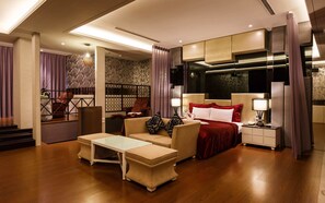 Phòng đôi Deluxe | 1 phòng ngủ, bộ đồ giường cao cấp, chăn bông, trang trí khác biệt 