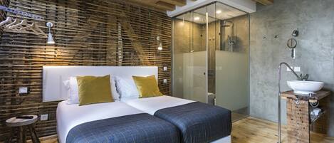 Superior-Doppelzimmer | Betten mit Memory-Foam-Matratzen, individuell dekoriert