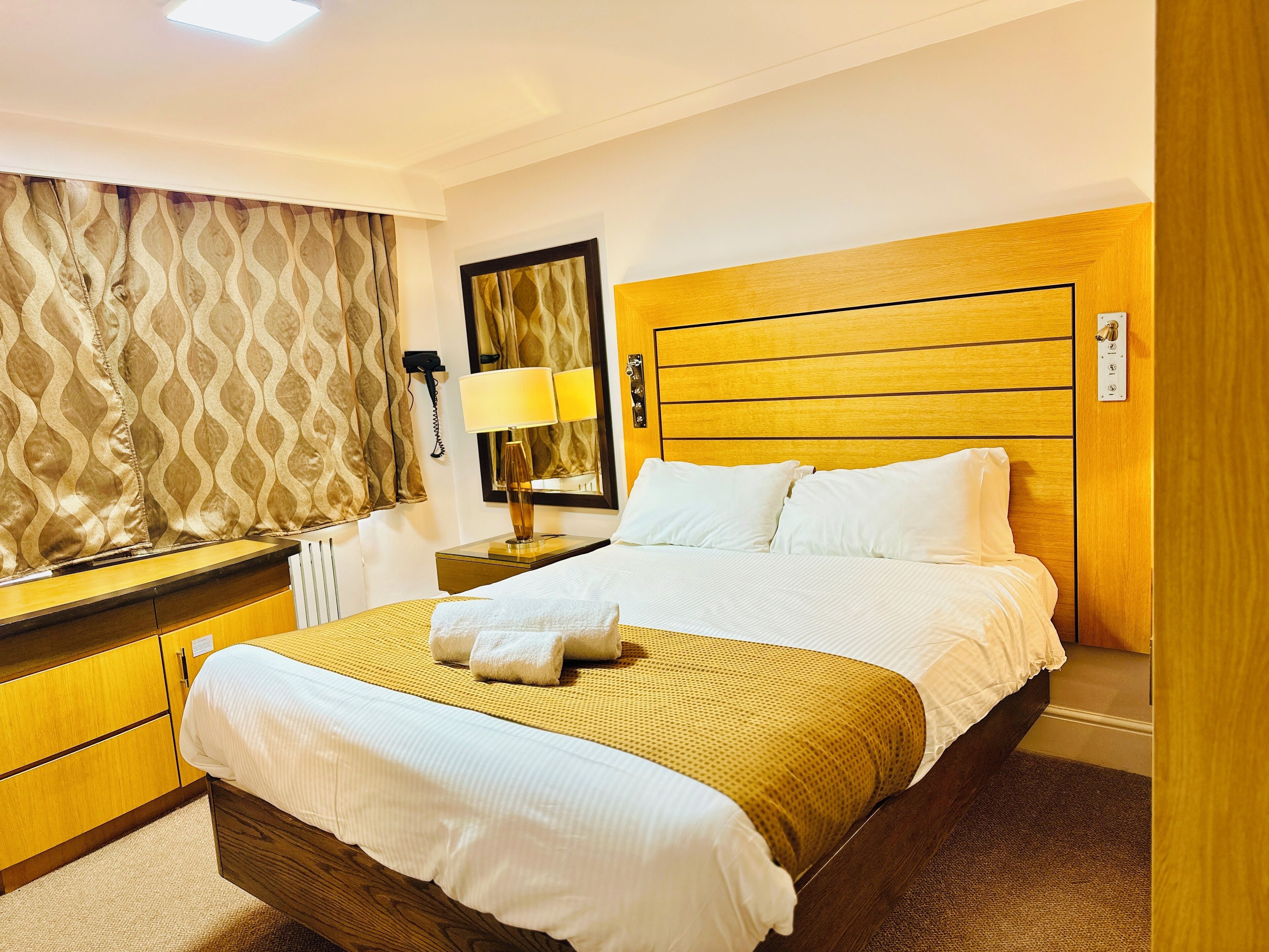 Superior Double Suite | ผ้าปูที่นอน Frette จากอิตาลี, เครื่องนอนระดับพรีเมียม