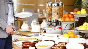 Tägliches kontinentales Frühstück gegen Gebühr