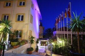 Front of property - Muz Hotel - All Inclusive (Alanya)