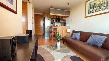 Standard Apartment, 1 Bedroom, Kitchenette | Living area