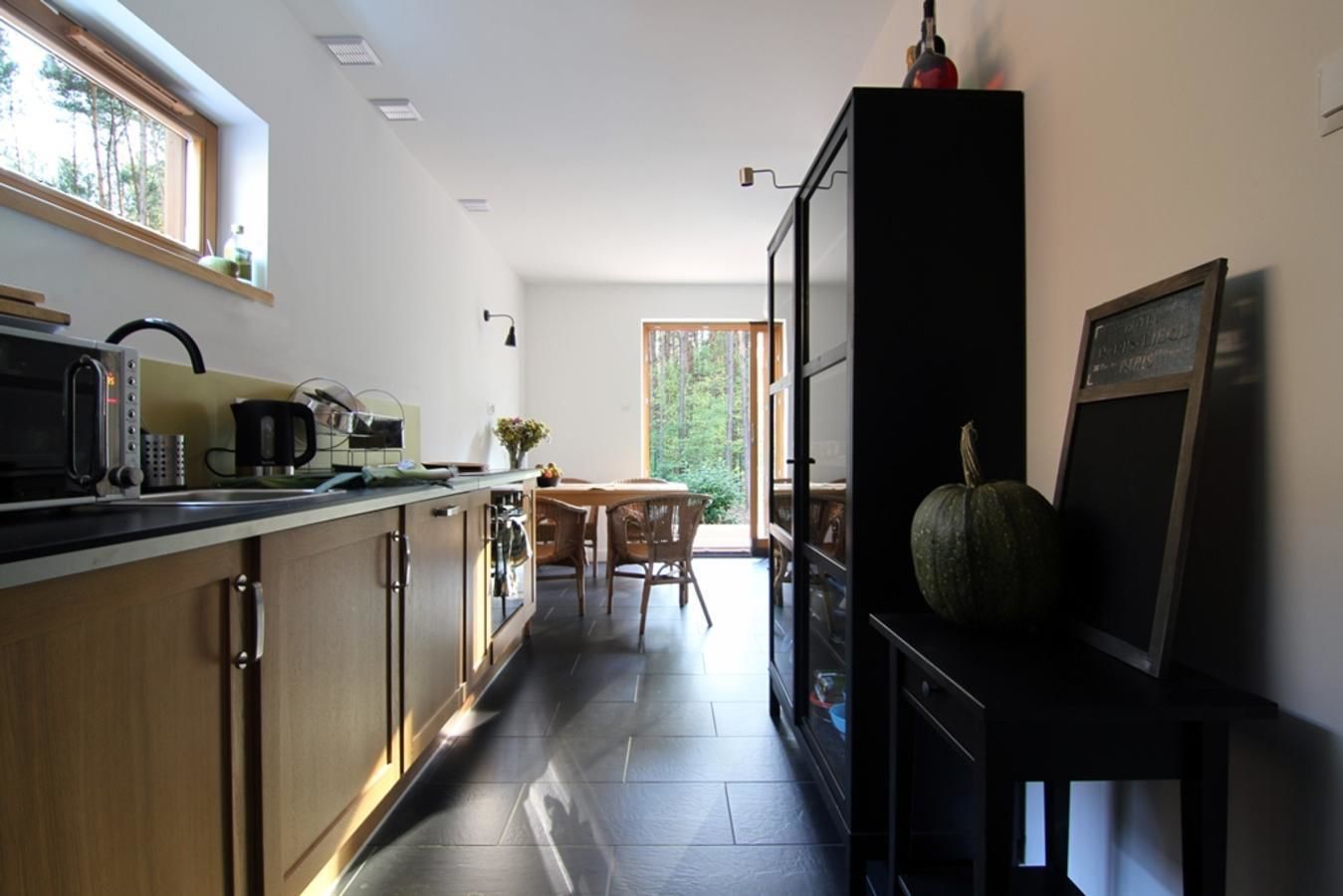 Cabana (Verde) | Sala d'estar | Televisor de pantalla plana i joguines 