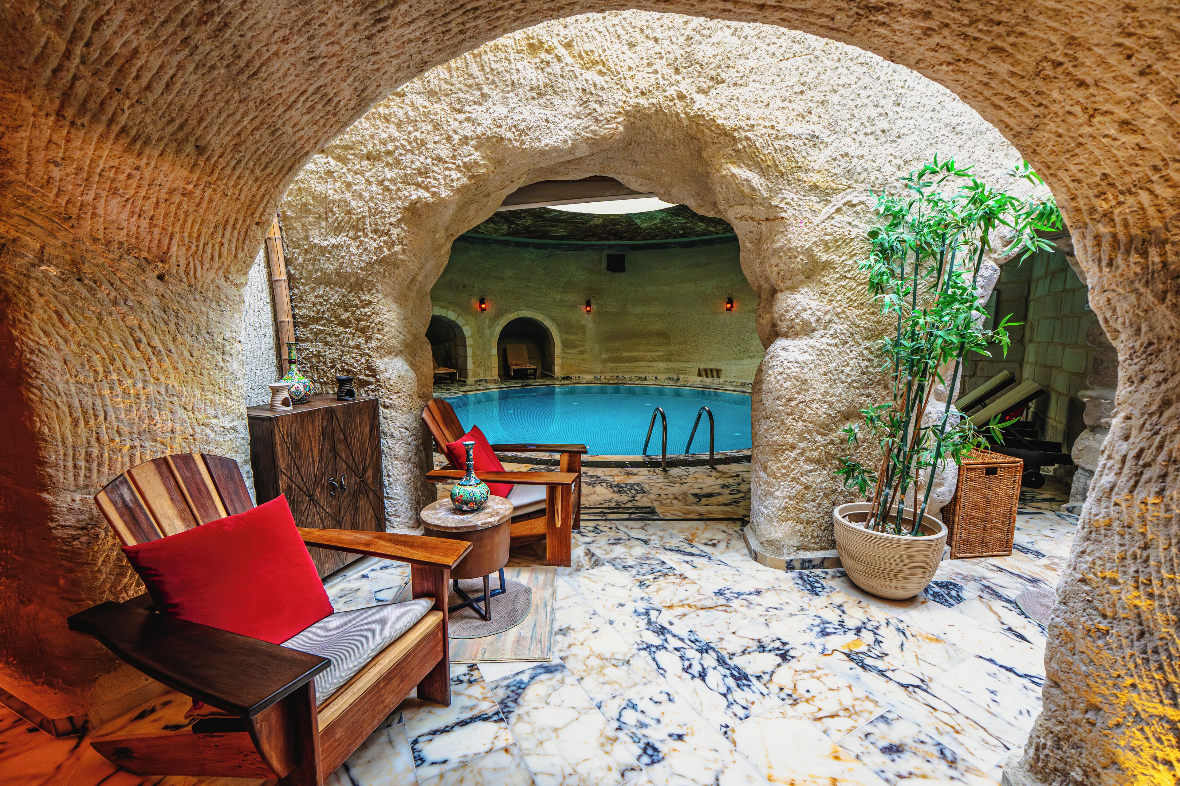 Innenpool, Liegestühle