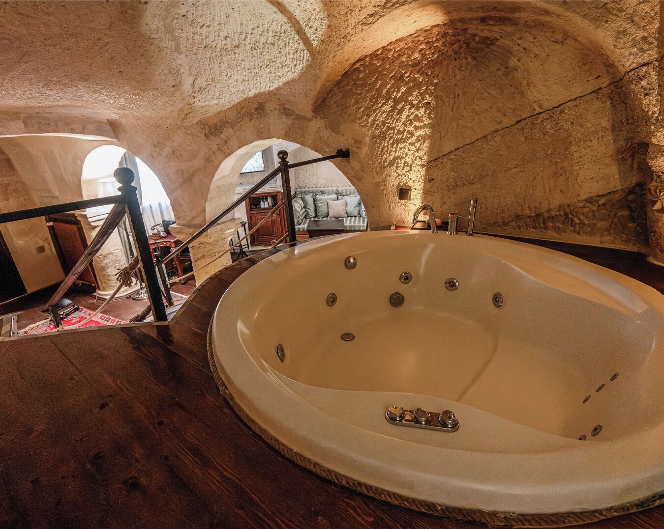 sultan suite | jetted bathtub